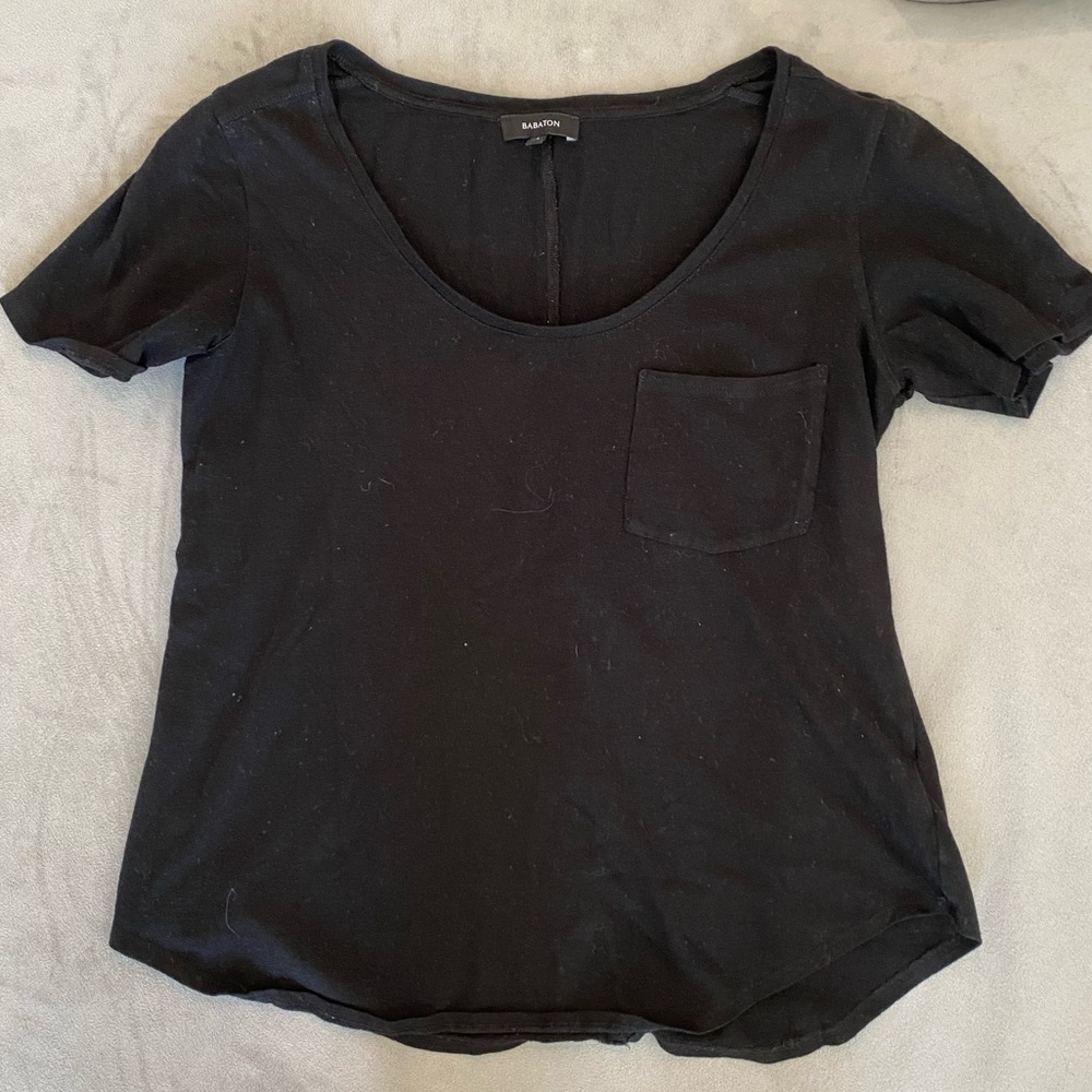 Aritzia short sleeve shirt